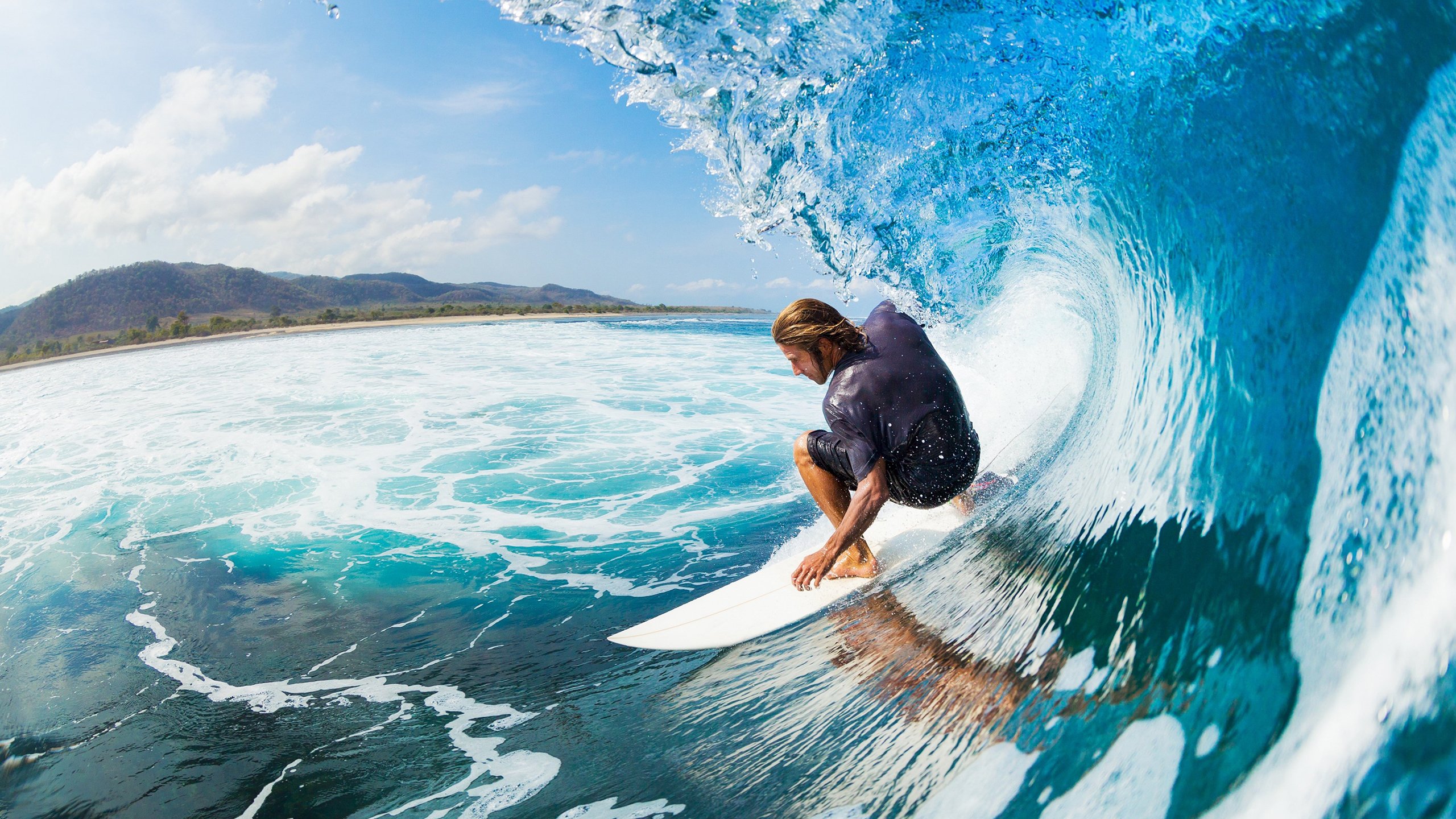 “亚戈·卡尔曼：阿根廷美洲狮队的力量与技巧并存的核心”